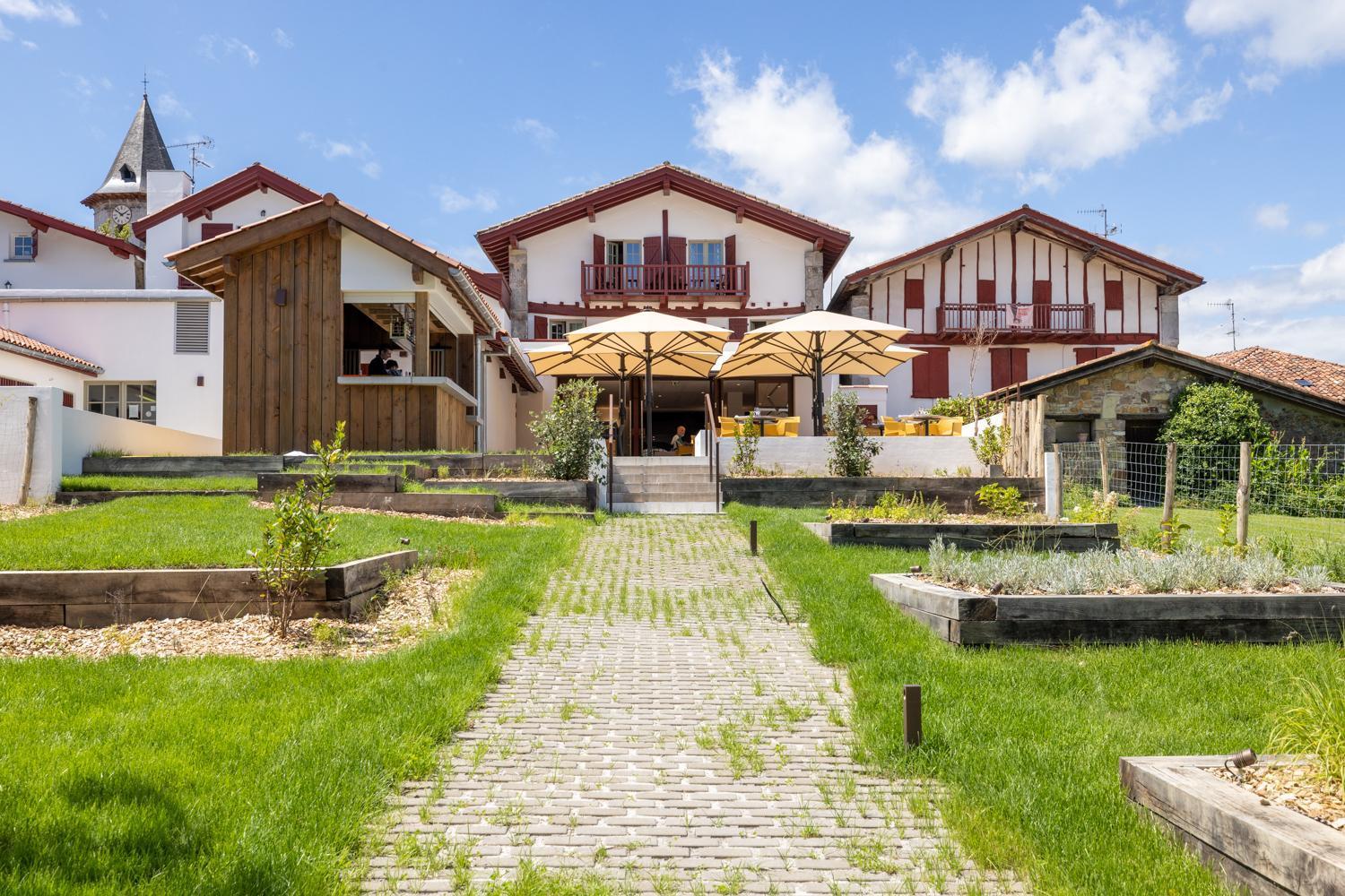 Hotel Restaurant & Spa La Maison Oppoca Ainhoa Exterior photo