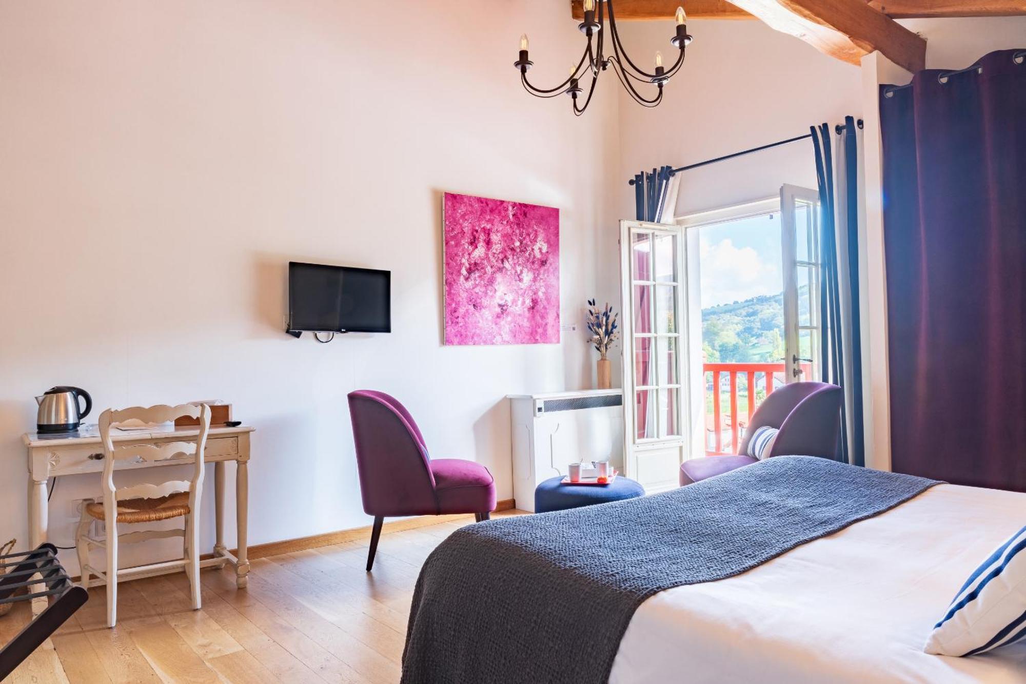 Hotel Restaurant & Spa La Maison Oppoca Ainhoa Room photo