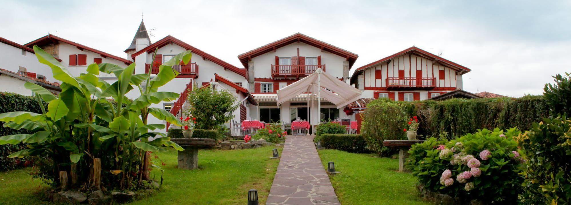 Hotel Restaurant & Spa La Maison Oppoca Ainhoa Exterior photo