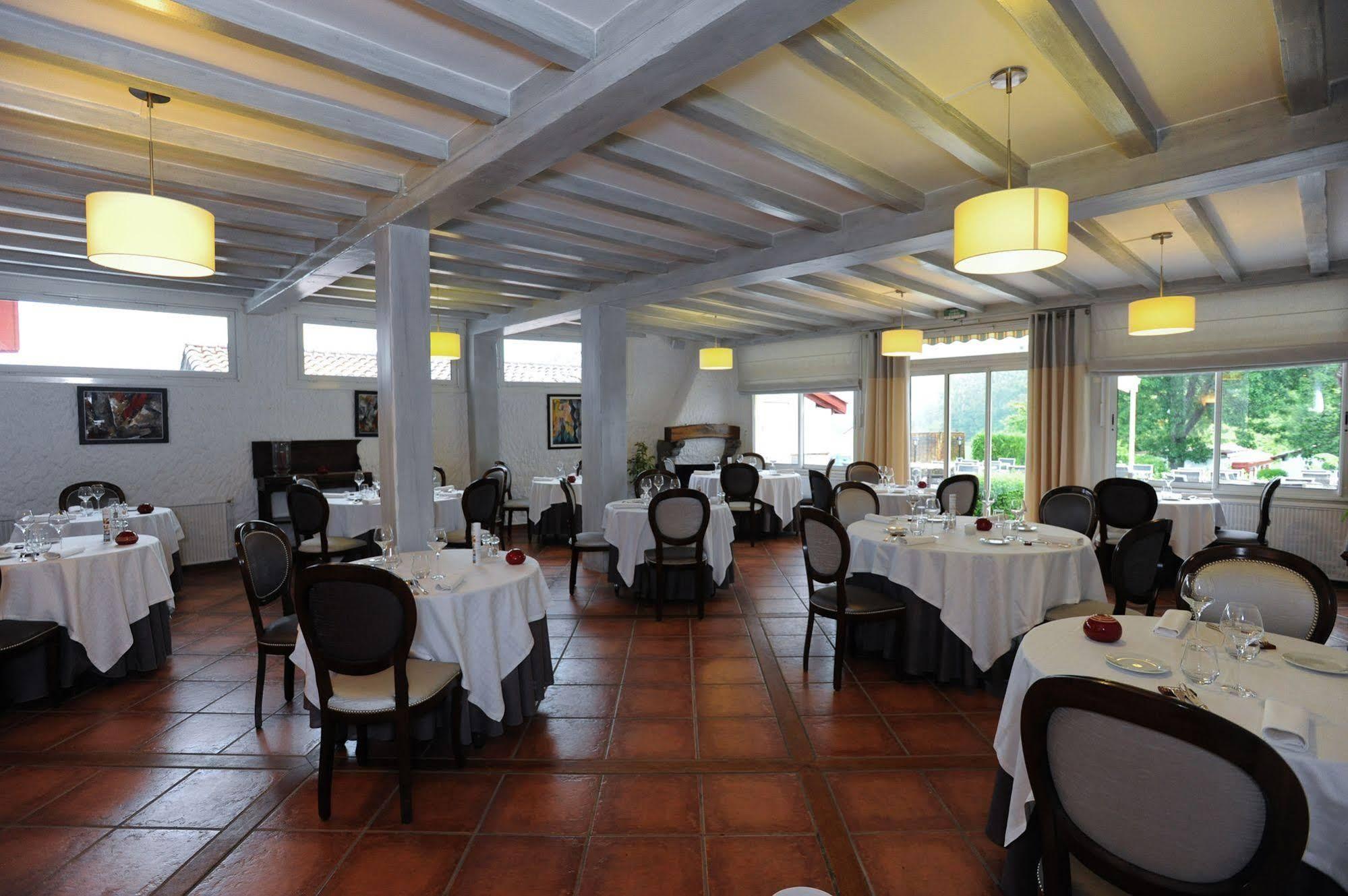 Hotel Restaurant & Spa La Maison Oppoca Ainhoa Exterior photo